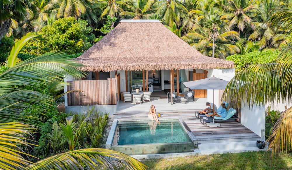 Alphonse at Leisure – Beach Villa